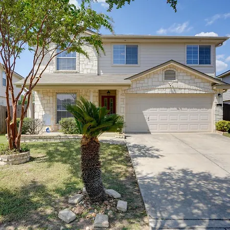 San Antonio Home With Pool Access Near Lackland Afb